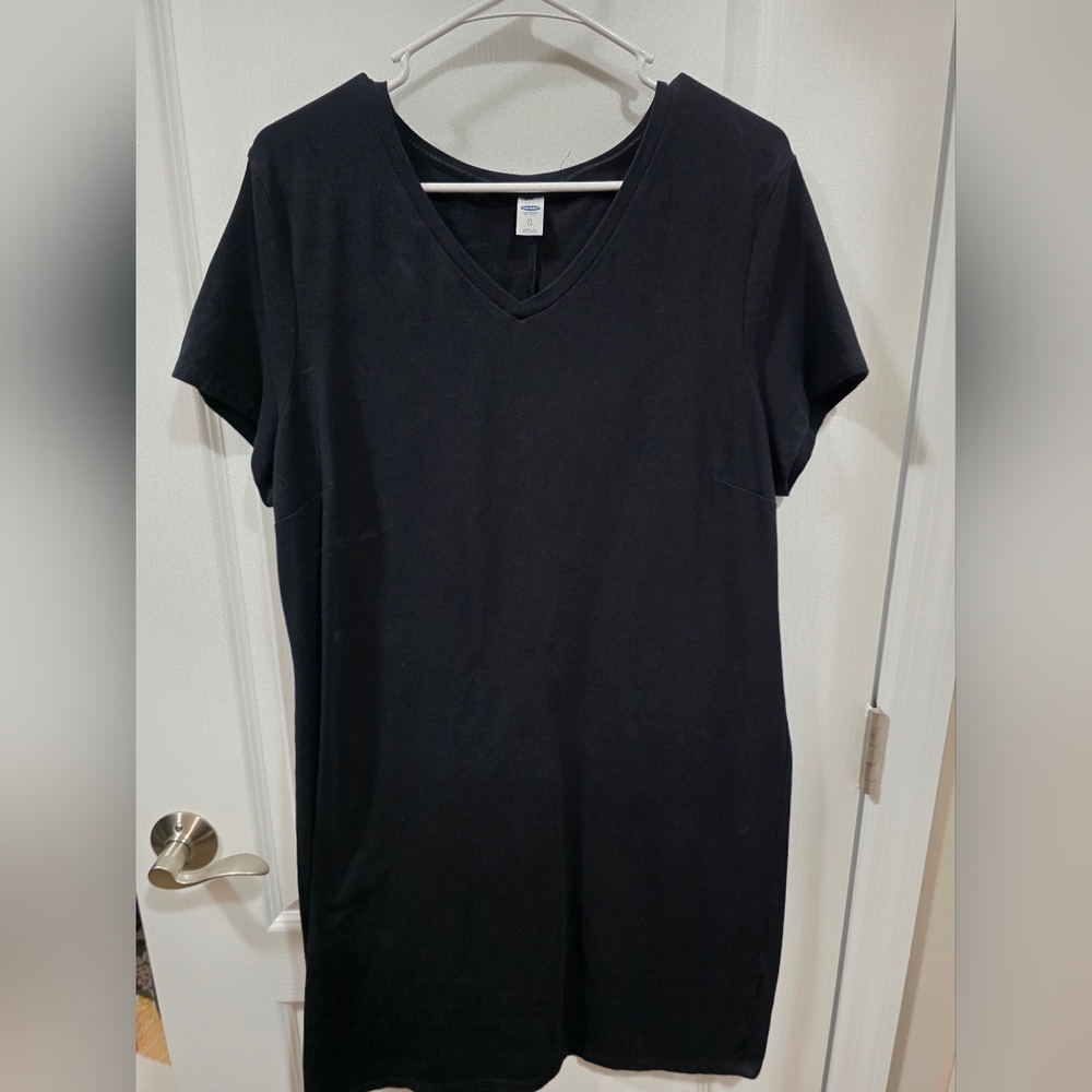 Old Navy Black V-Neck T-Shirt Dress